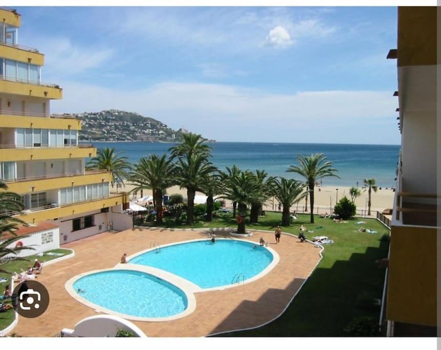 Holiday Center Apartamento Vistas Mar, Acceso Directo Playa Y Piscina Roses Esterno foto