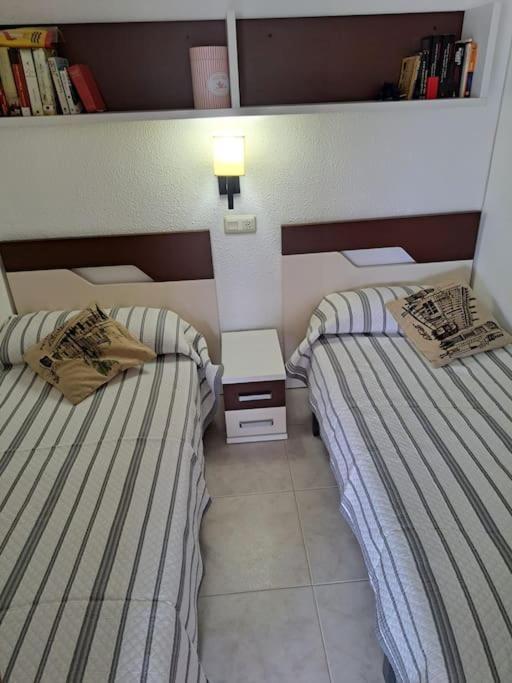 Holiday Center Apartamento Vistas Mar, Acceso Directo Playa Y Piscina Roses Esterno foto